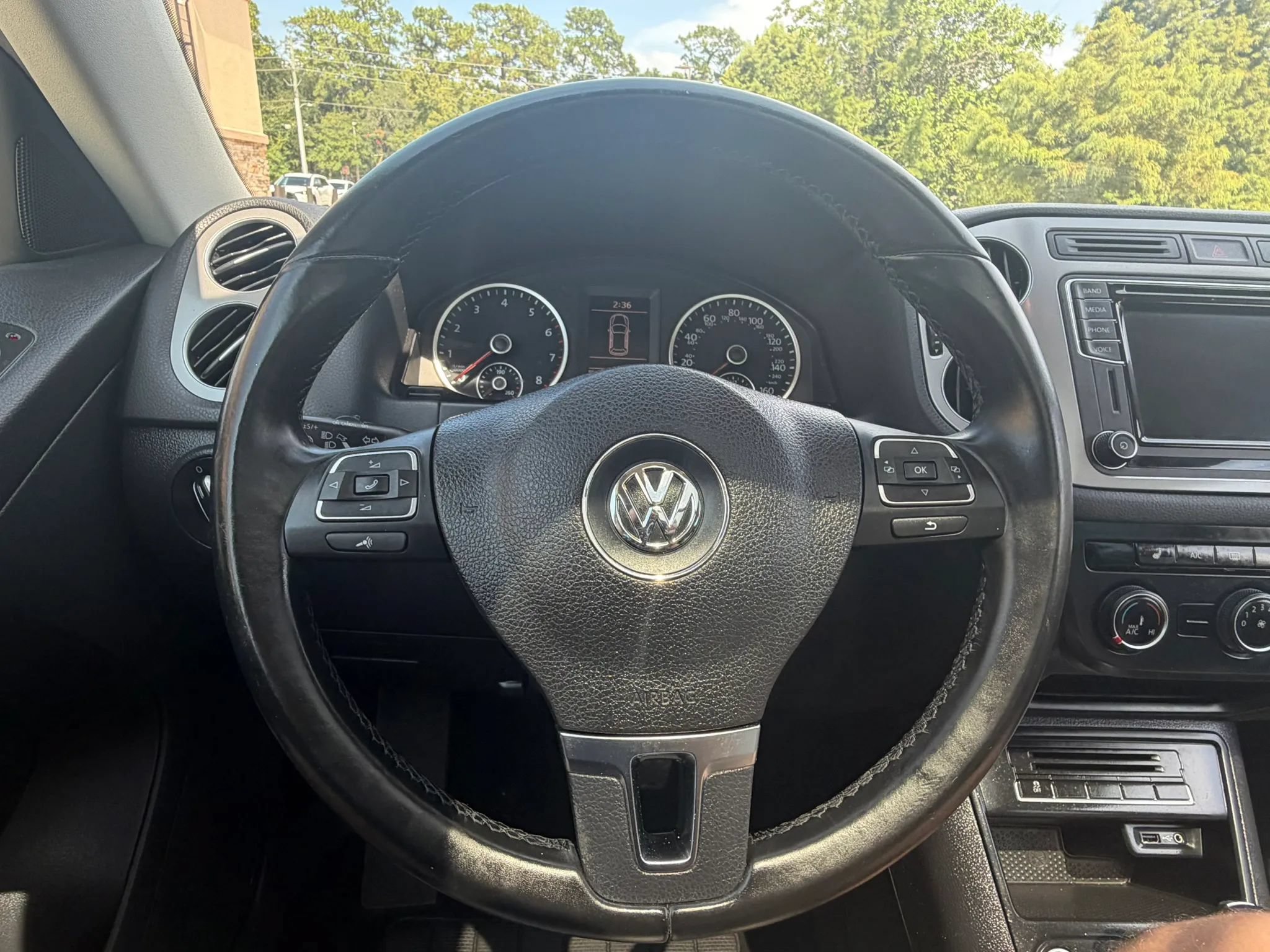 Used 2017 Volkswagen Tiguan Wolfsburg Edition FWD image 16