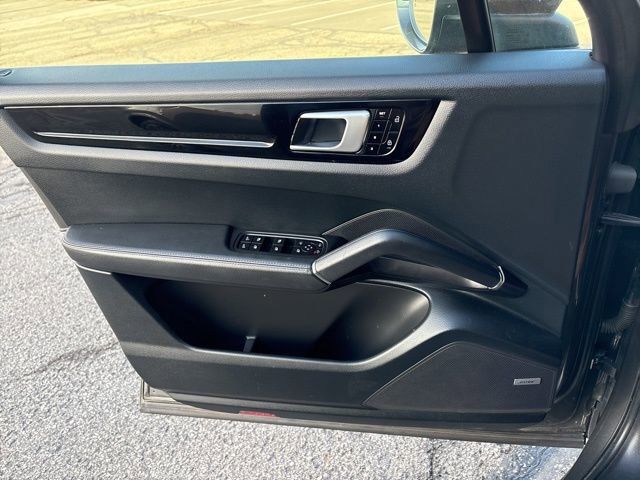 Used 2020 Porsche Cayenne S image 23