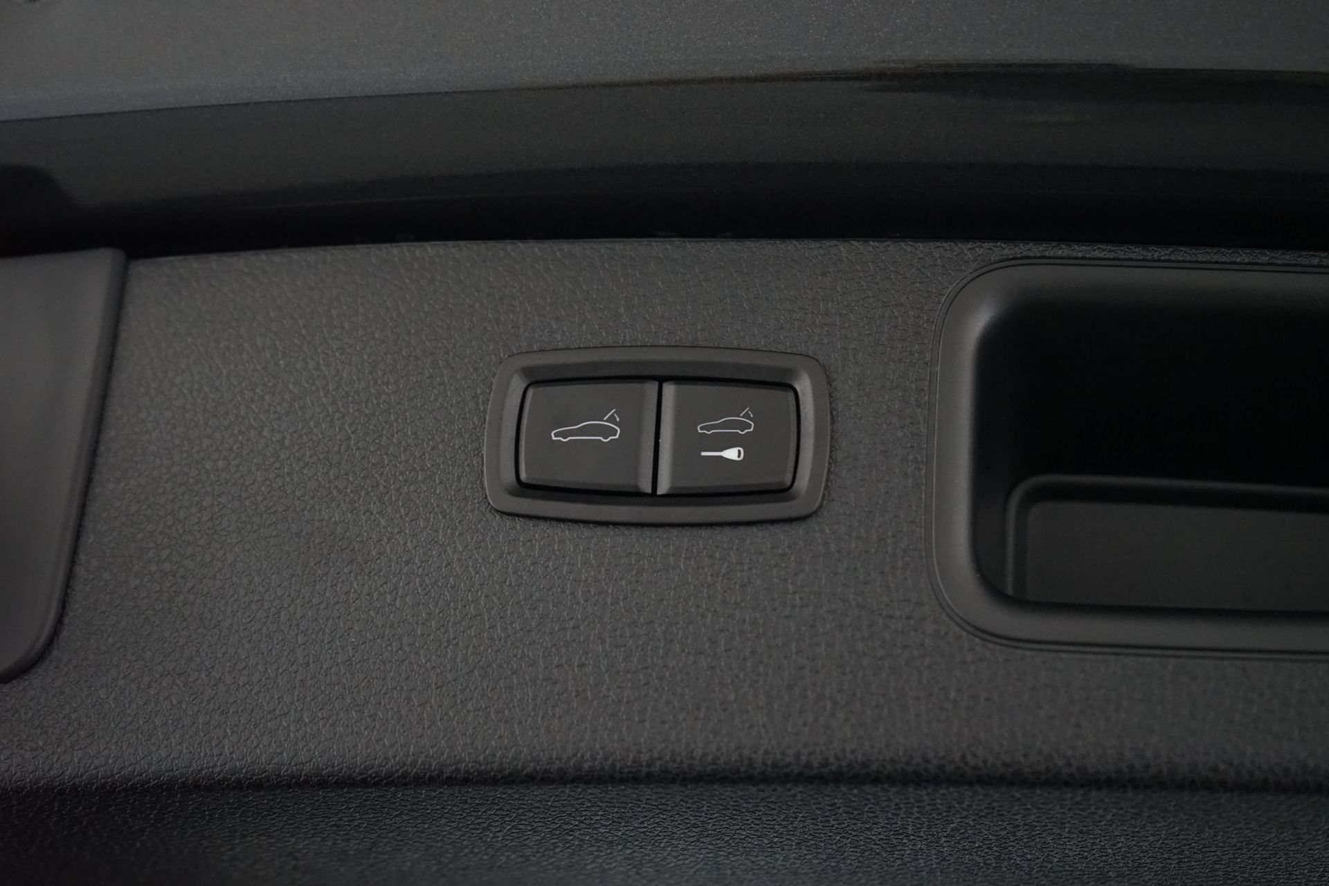 Used 2023 Porsche Macan S AWD/4WD image 32