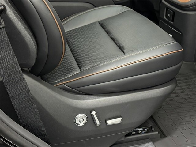 New 2025 Lincoln Navigator Black Label image 33