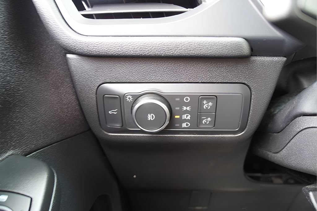 Used 2022 Ford Escape SEL w/ Technology Package image 21