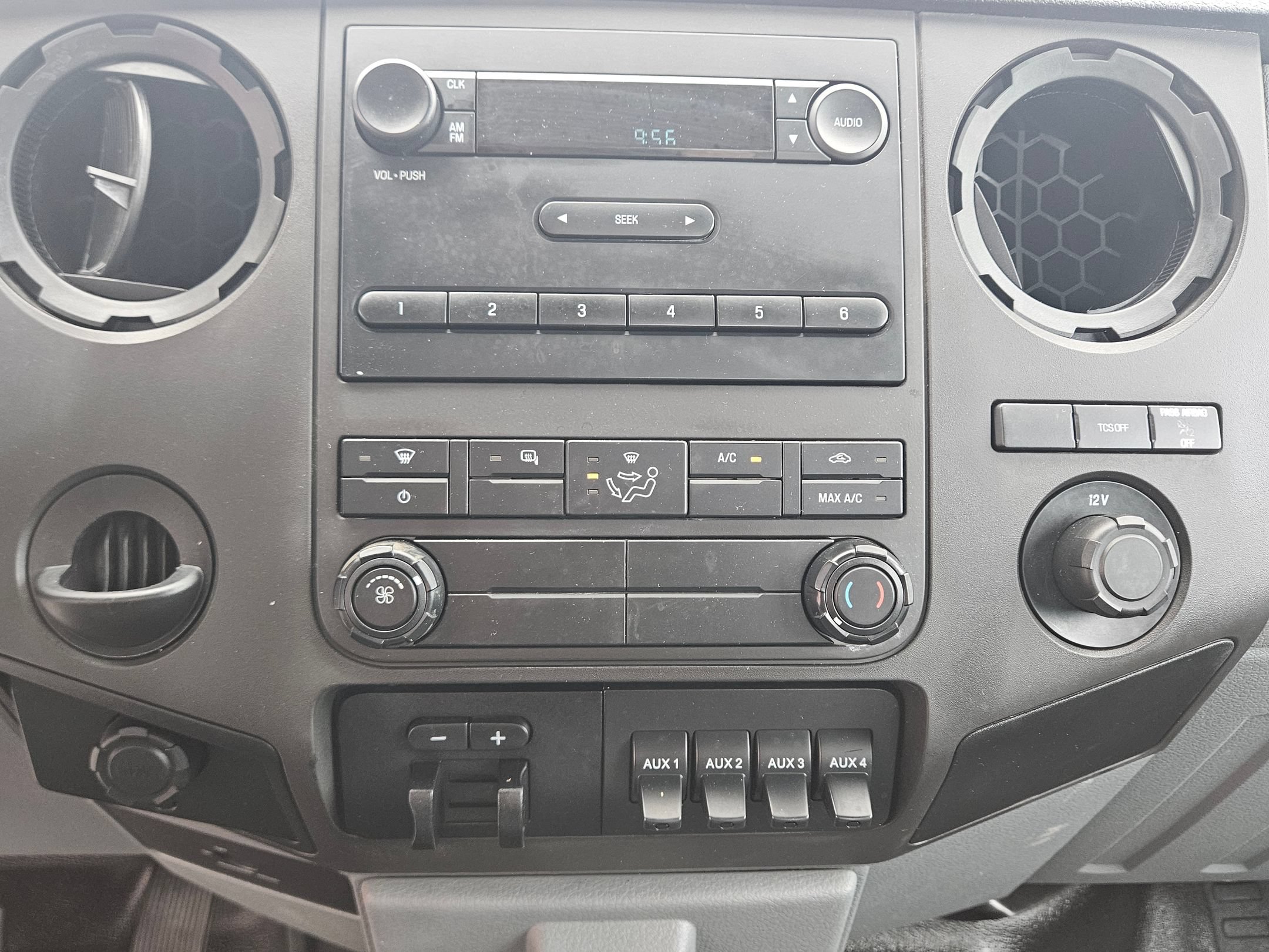 Used 2015 Ford F450 XL w/ Power Equipment Group RWD image 13