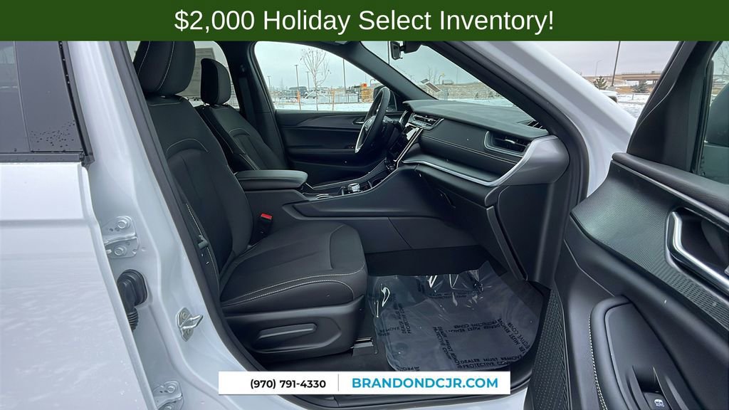 New 2025 Jeep Grand Cherokee Laredo image 28