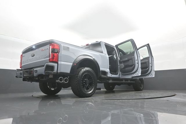New 2026 Ford F250 Lariat w/ Black Appearance Package image 38