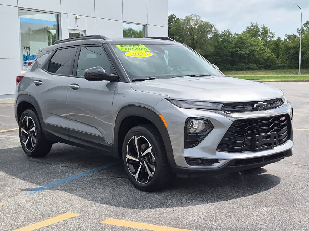 Used 2023 Chevrolet TrailBlazer RS AWD/4WD image 2