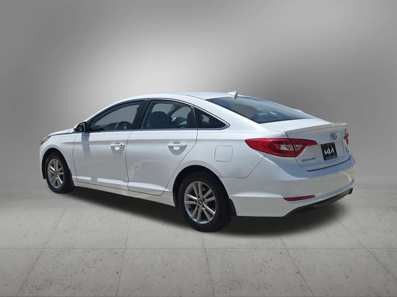 Used 2017 Hyundai Sonata SE FWD image 4