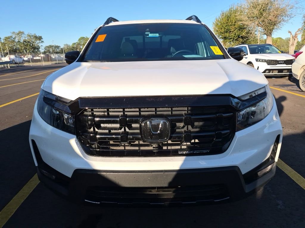 Used 2025 Honda Ridgeline Black Edition image 2