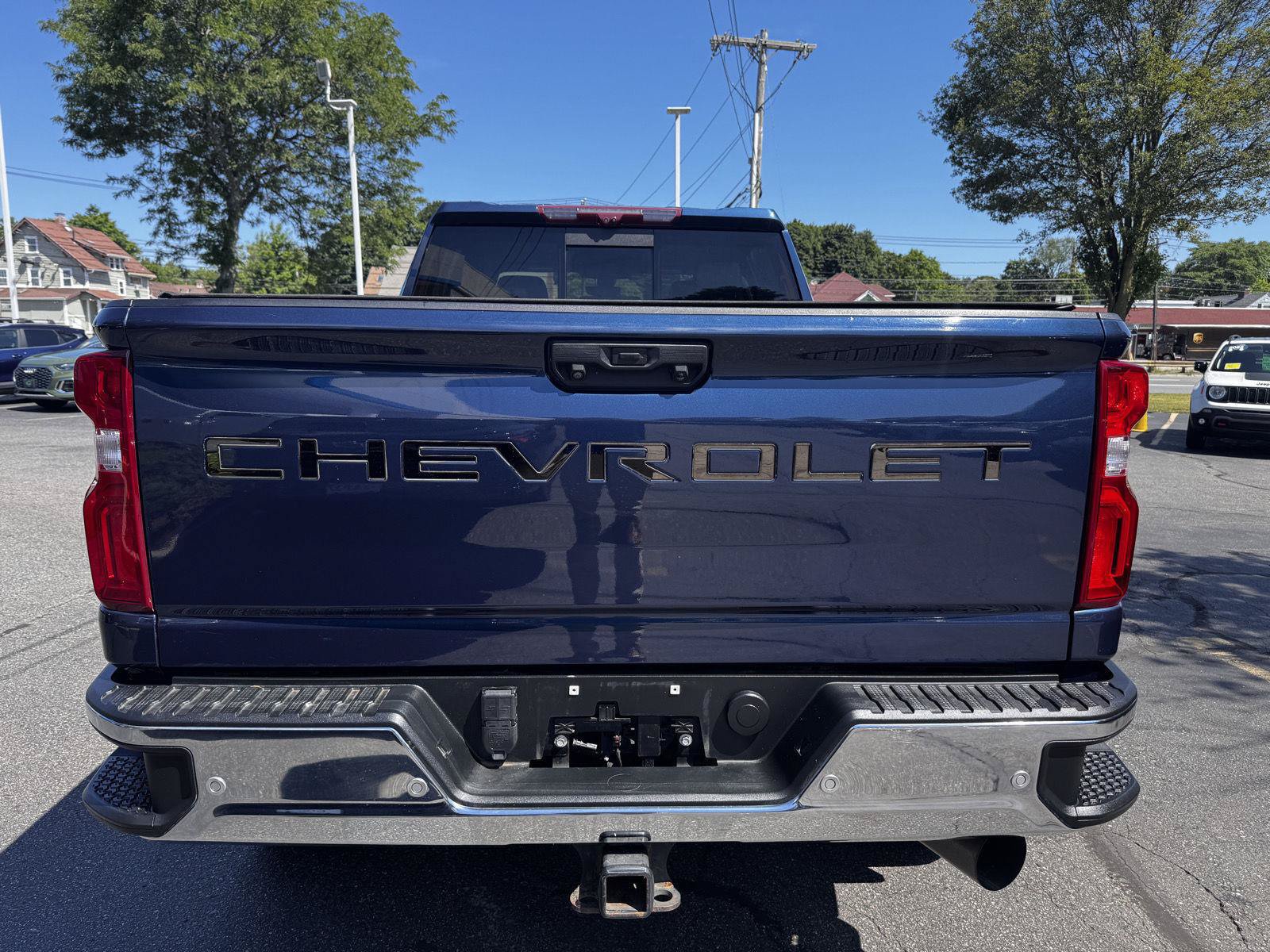 Used 2021 Chevrolet Silverado 2500 LTZ w/ LTZ Premium Package AWD/4WD image 6