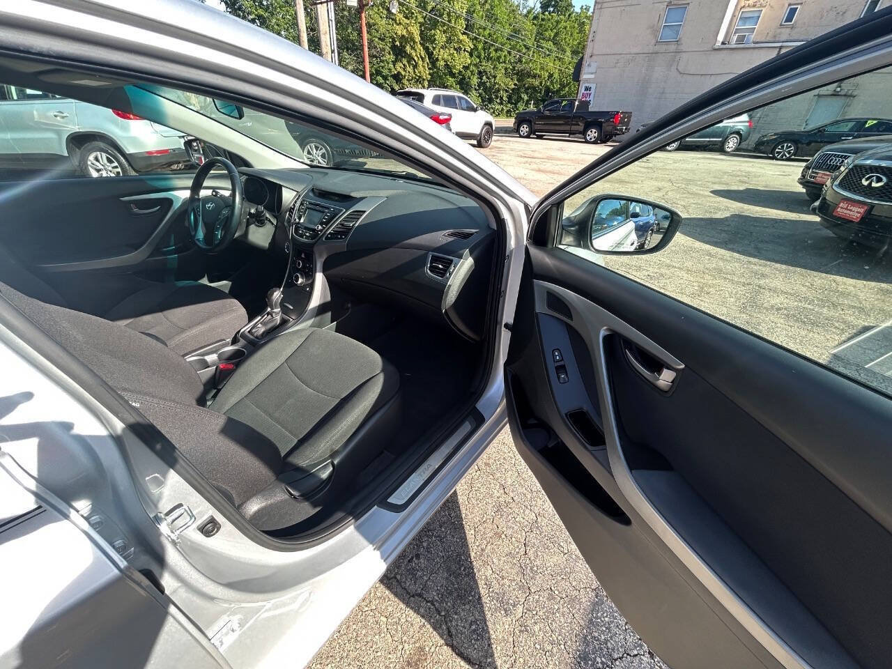 Used 2016 Hyundai Elantra Value Edition FWD image 9