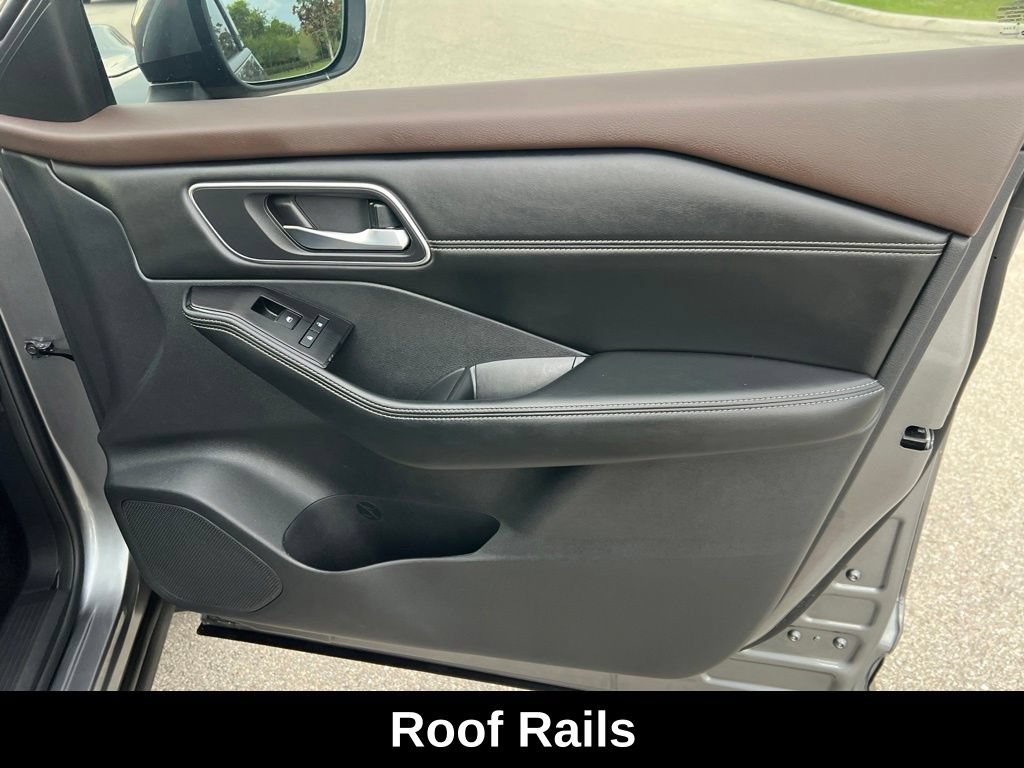 Used 2021 Nissan Rogue SV w/ Premium Package FWD image 11