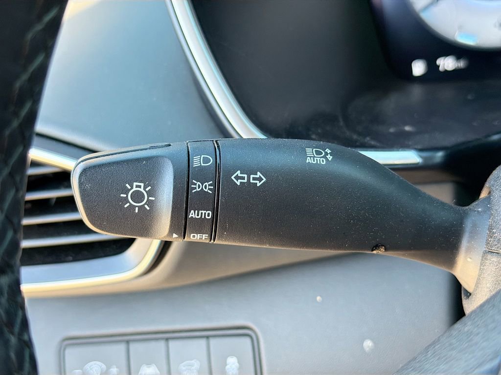 Used 2023 Hyundai Santa Fe SEL w/ Premium Package image 21