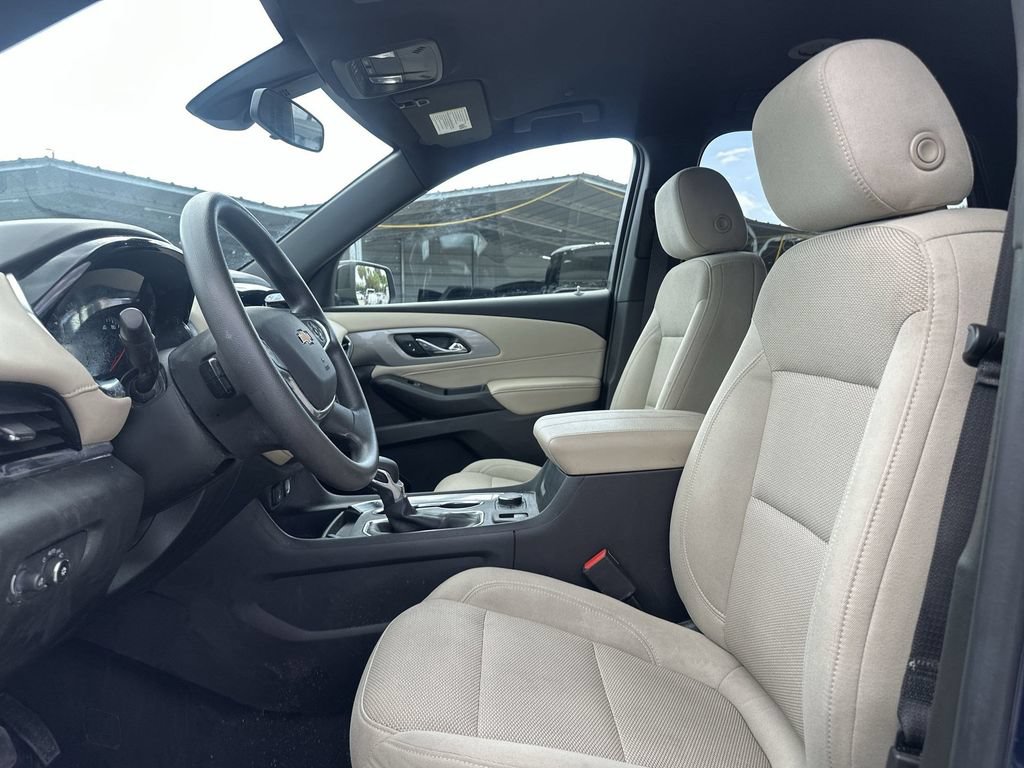 Used 2022 Chevrolet Traverse LS FWD image 13