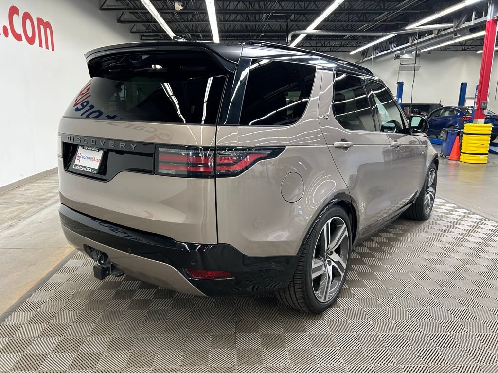 Used 2024 Land Rover Discovery Dynamic SE AWD/4WD image 12