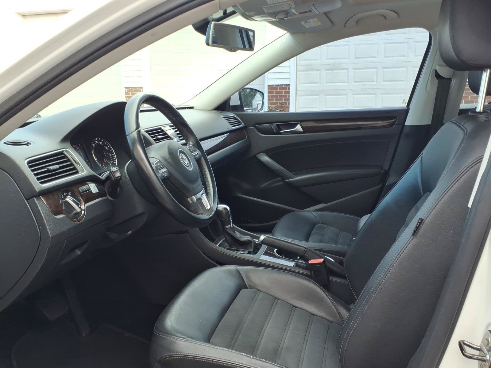 Used 2014 Volkswagen Passat TDI SEL Premium FWD image 7
