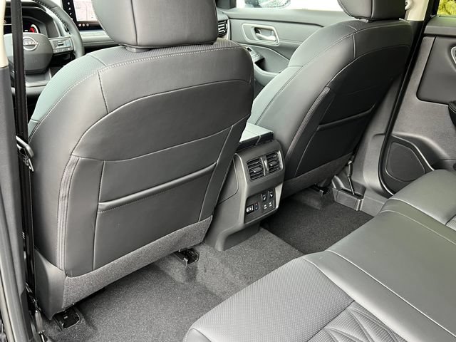 New 2026 Nissan Rogue Platinum w/ Platinum Premium Package AWD/4WD image 32