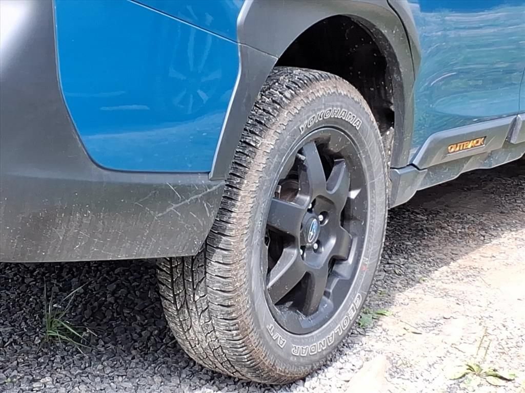 Certified 2025 Subaru Outback Wilderness AWD/4WD image 18