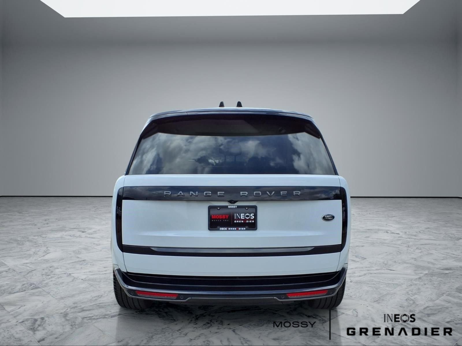 Used 2023 Land Rover Range Rover SE AWD/4WD image 6