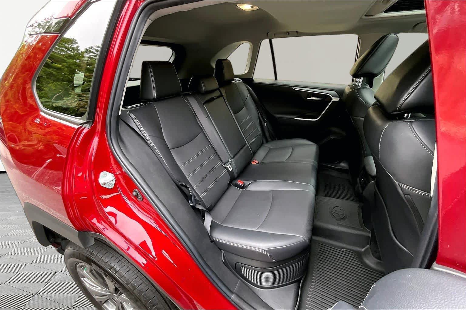 Used 2023 Toyota RAV4 Limited AWD/4WD image 20