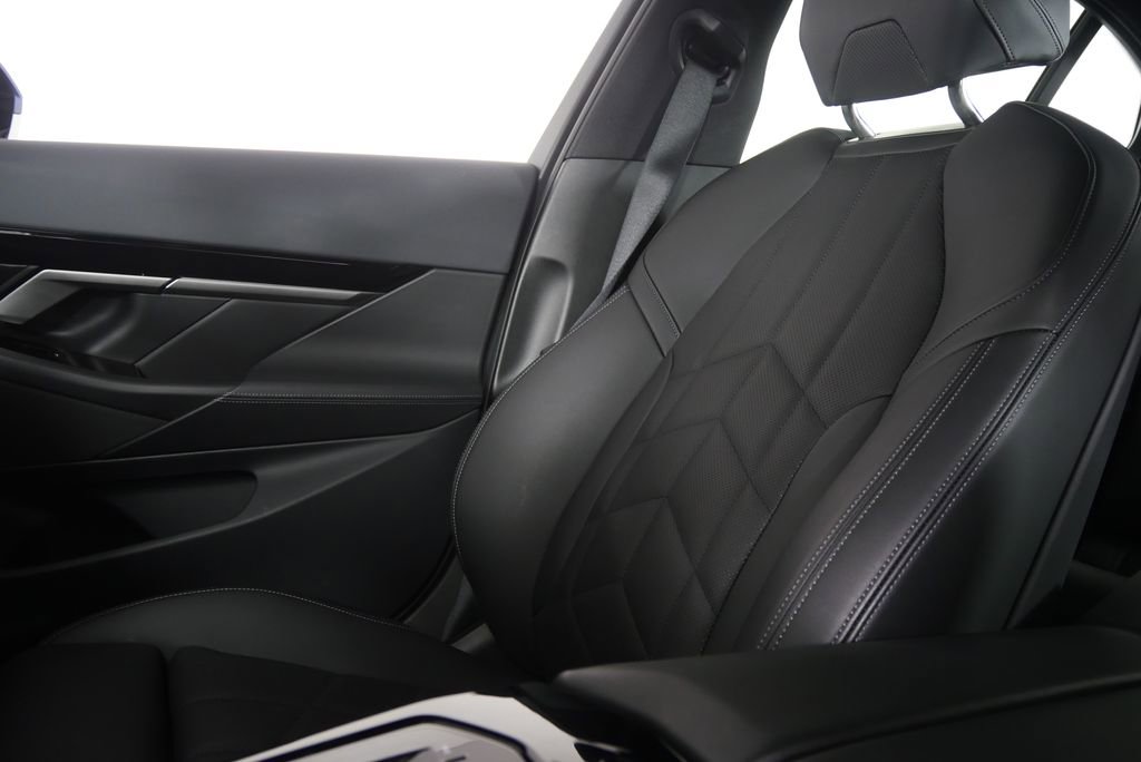 Certified 2026 BMW 530i RWD image 23