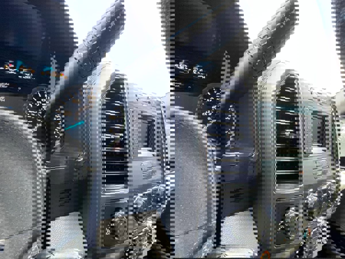 Used 2017 Ford F150 XLT w/ Equipment Group 301A Mid AWD/4WD image 32