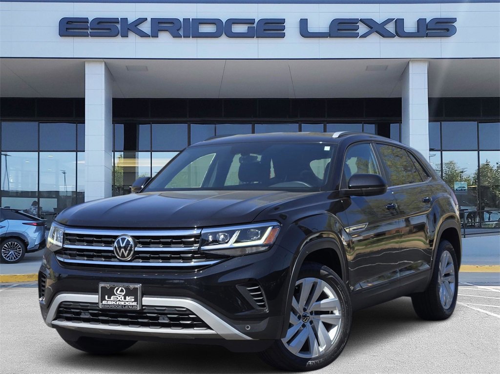 Used 2022 Volkswagen Atlas Cross Sport SE image 1
