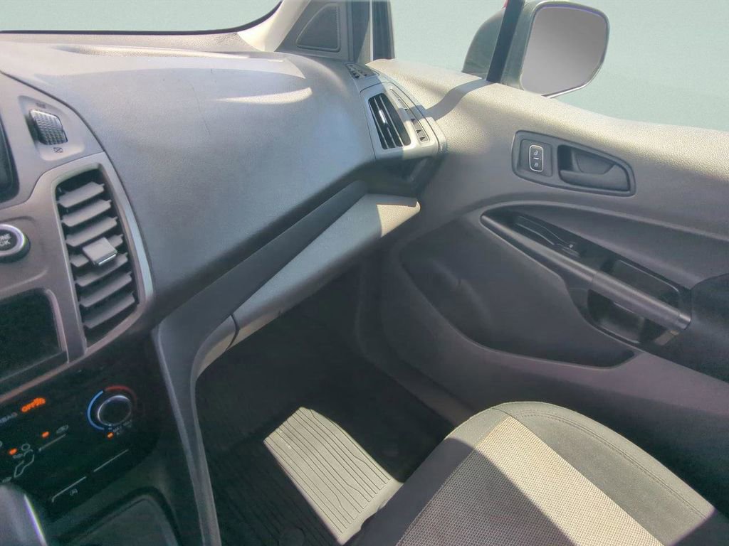Used 2022 Ford Transit Connect XL image 17
