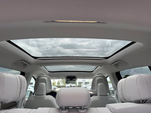 Used 2023 Mercedes-Benz EQS 580 4MATIC SUV image 11