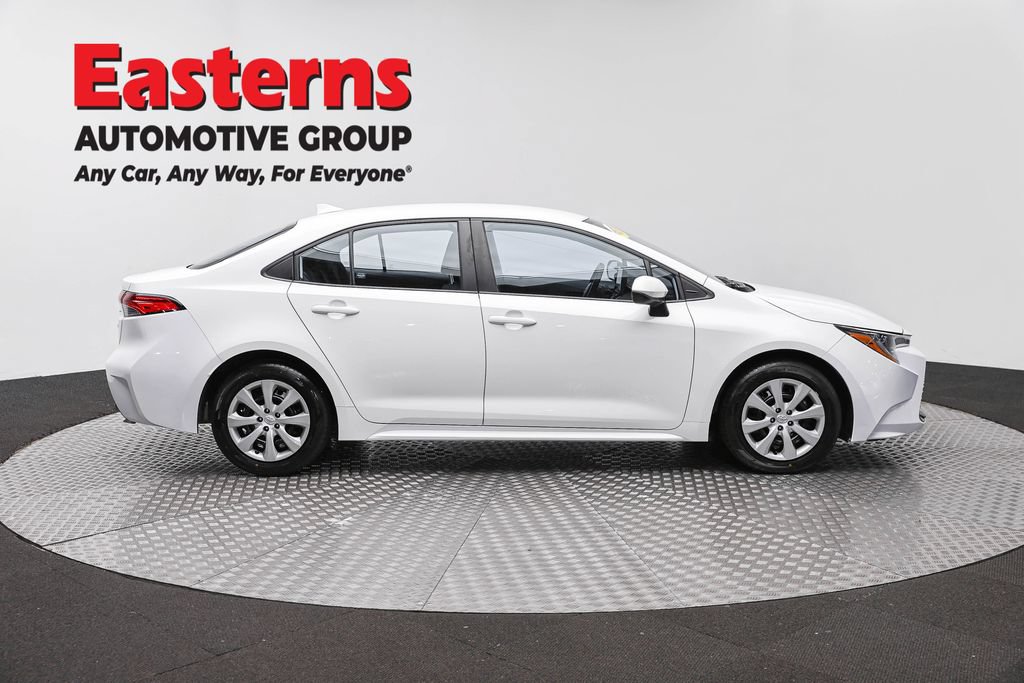 Used 2024 Toyota Corolla LE FWD image 4
