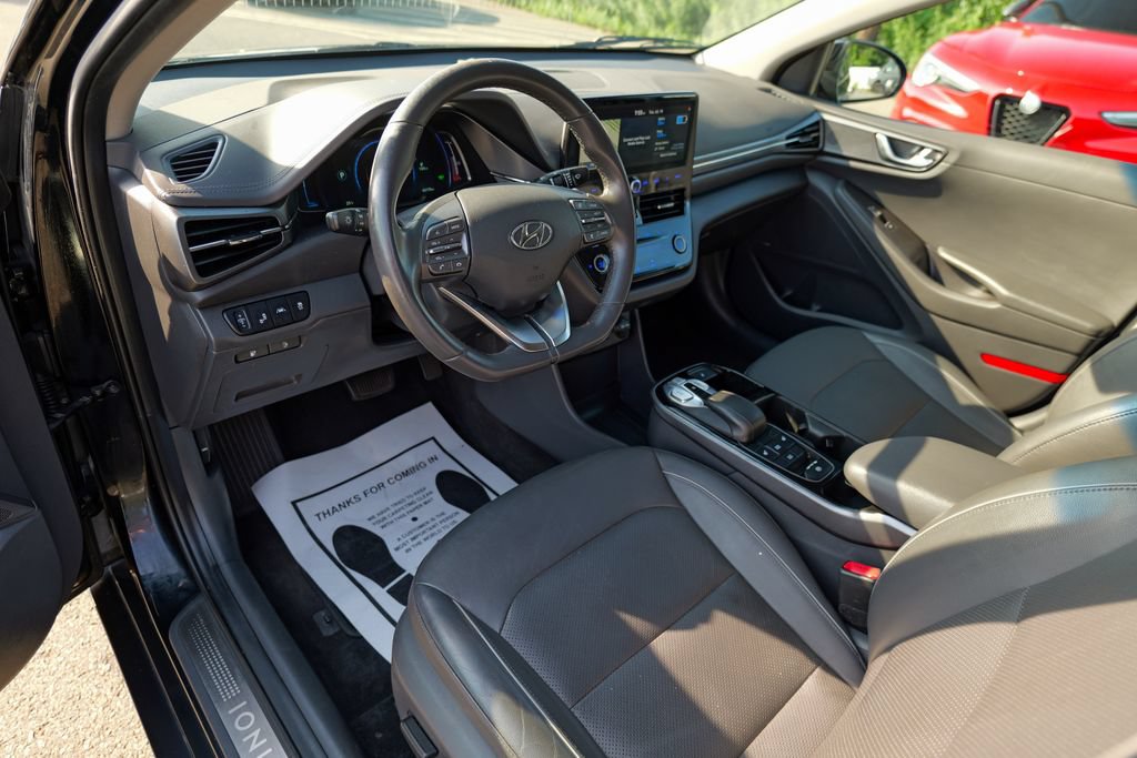 Used 2020 Hyundai Ioniq Limited FWD image 20