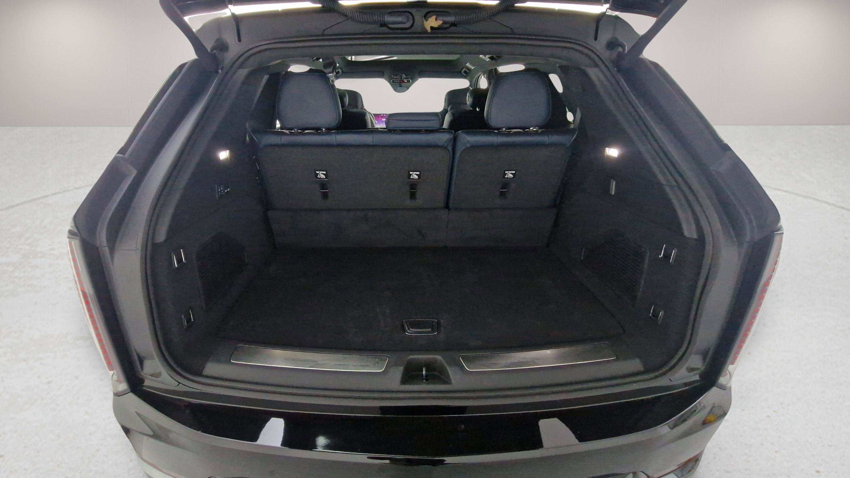 New 2025 Cadillac Escalade IQ Sport 2 w/ LPO, ONYX Package AWD/4WD image 15