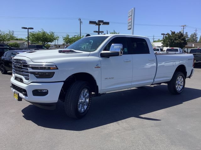 New 2026 RAM 2500 Laramie w/ Sport Appearance Package AWD/4WD image 5