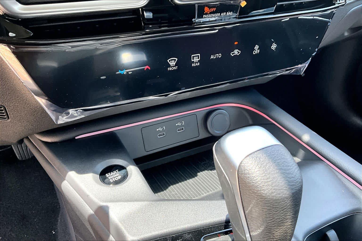New 2026 Nissan Sentra SR w/ Floor Mat Package FWD image 14