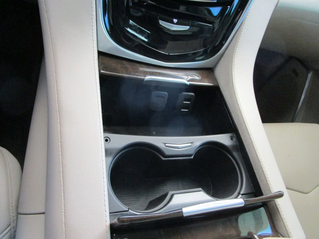 Used 2020 Cadillac Escalade Luxury image 40