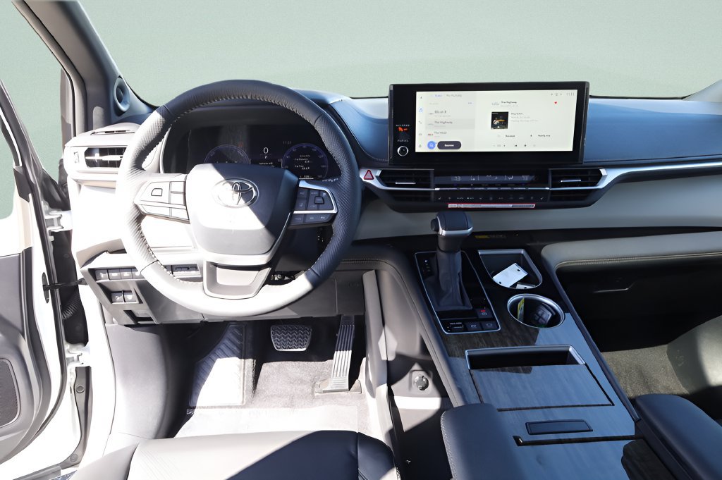 New 2026 Toyota Sienna Platinum AWD/4WD image 9