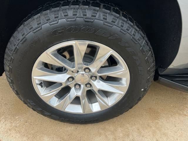 Certified 2023 Chevrolet Suburban Premier image 12