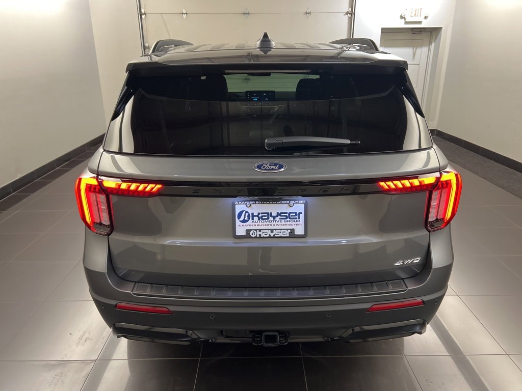 New 2025 Ford Explorer ST-Line image 5