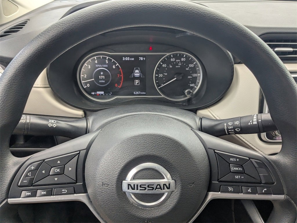 Used 2021 Nissan Versa SV image 25