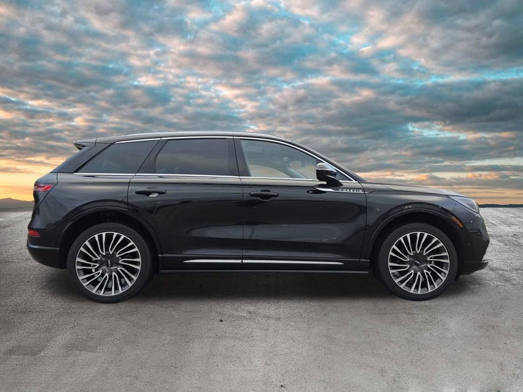 Used 2021 Lincoln Corsair Reserve w/ Equipment Group 201A image 11