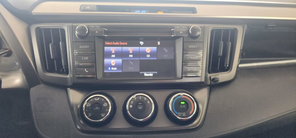 Used 2015 Toyota RAV4 LE image 12