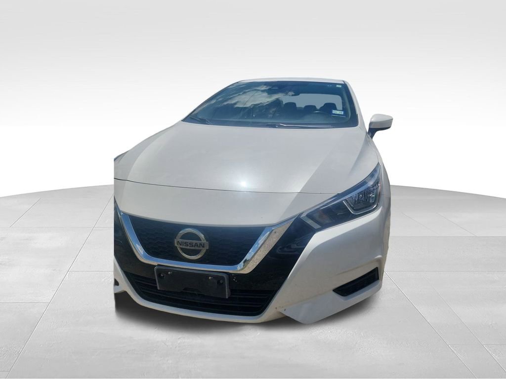 Used 2022 Nissan Versa SV FWD image 10