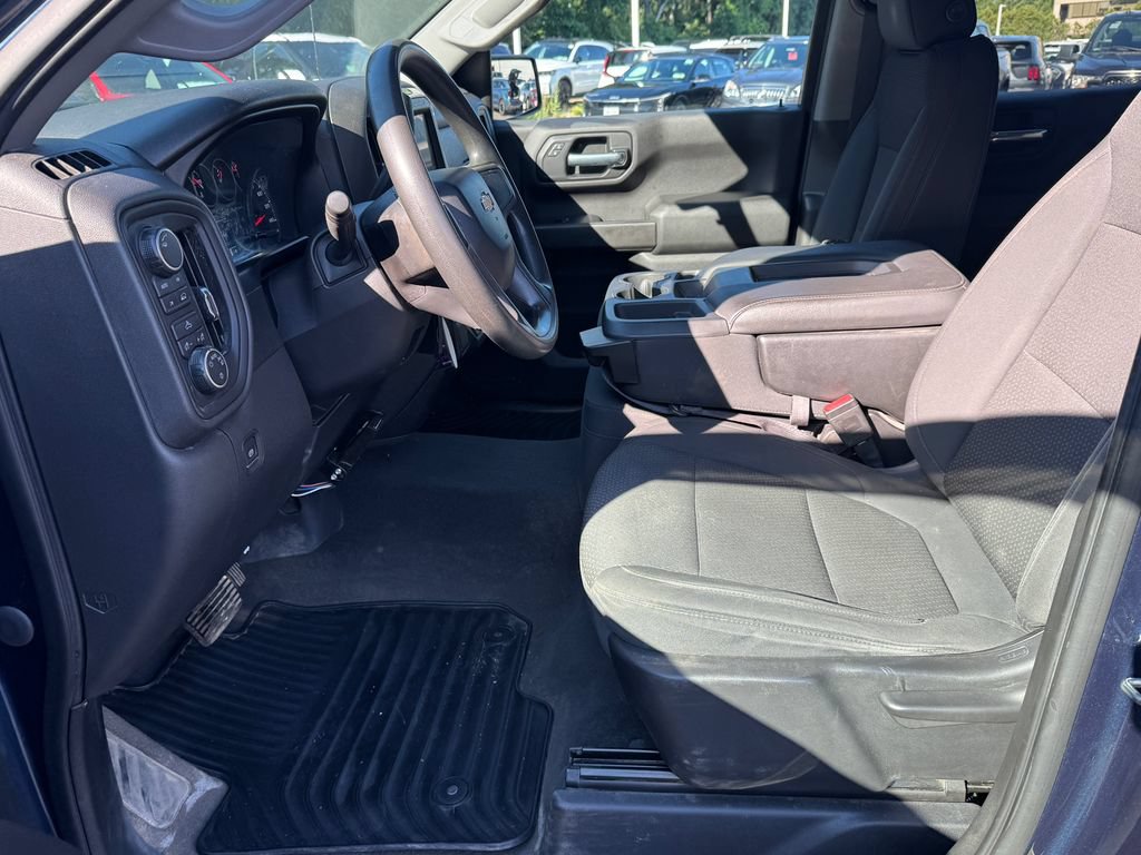 Used 2020 Chevrolet Silverado 1500 Custom w/ Custom Value Package AWD/4WD image 24