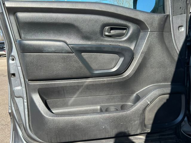 Used 2018 Nissan Titan S w/ S Utility Package image 14