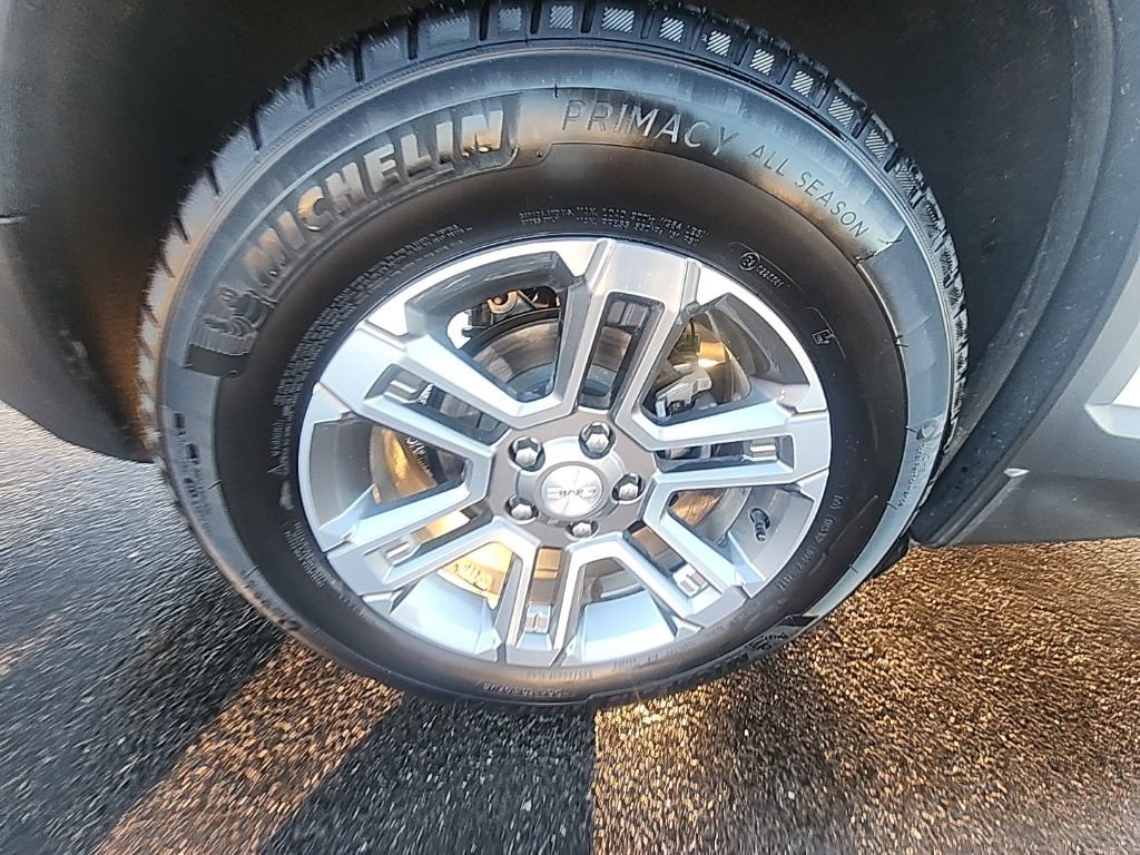 Used 2025 GMC Terrain Elevation image 11