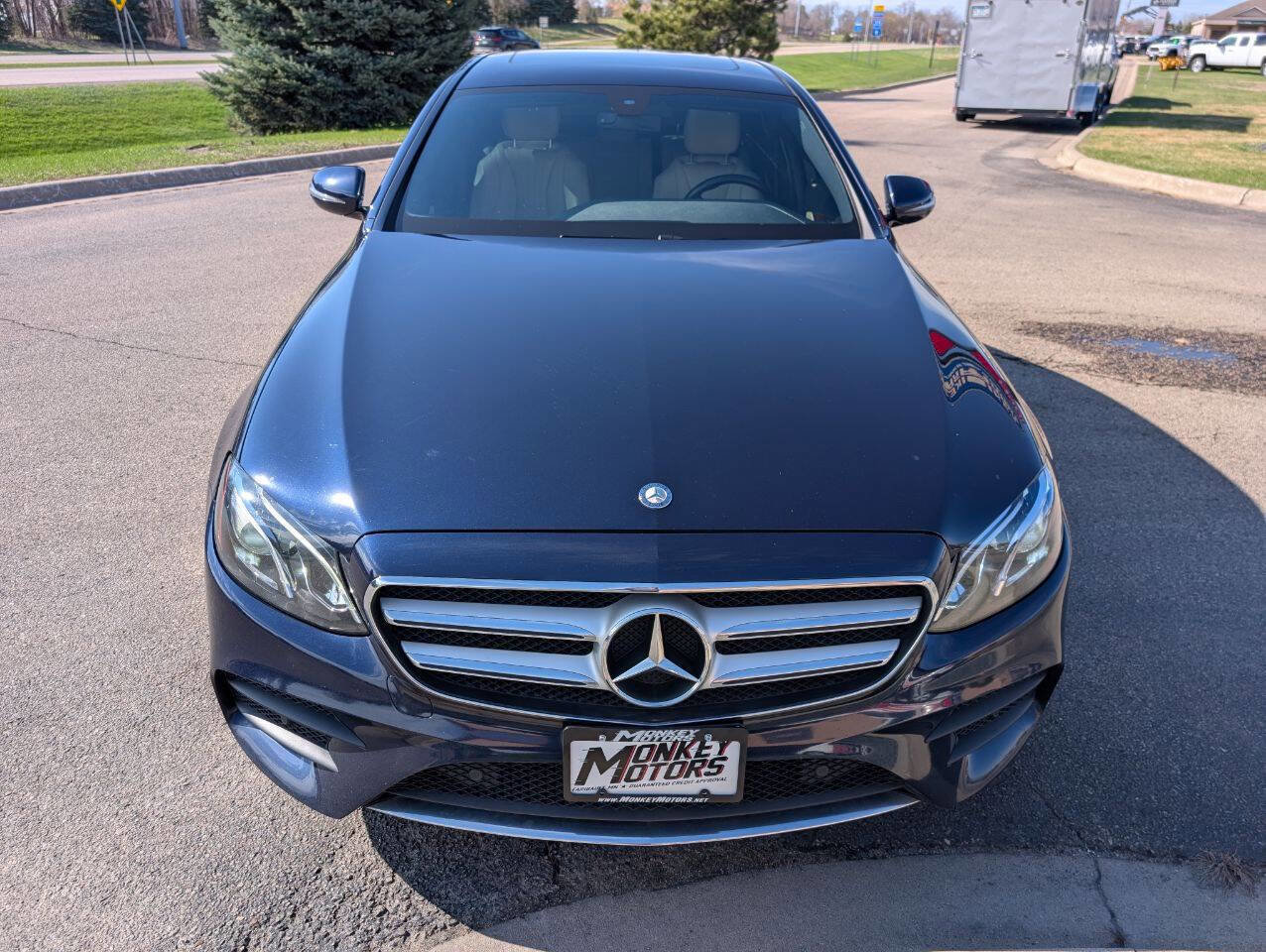 Used 2017 Mercedes-Benz E 300 4MATIC image 4