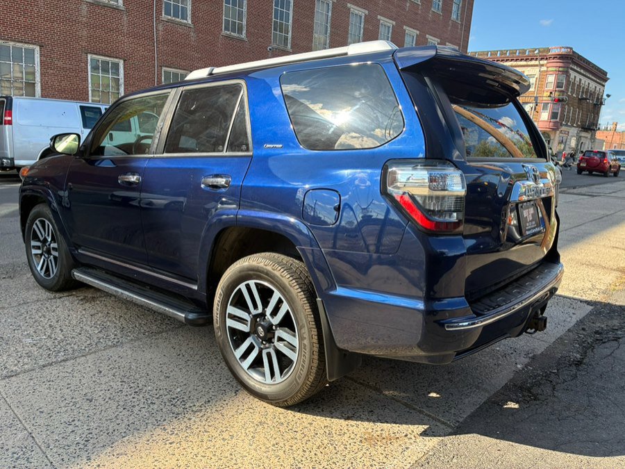 Used 2022 Toyota 4Runner Limited AWD/4WD image 5