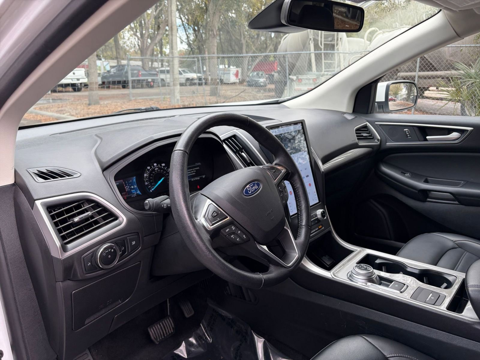 Used 2024 Ford Edge SEL image 30