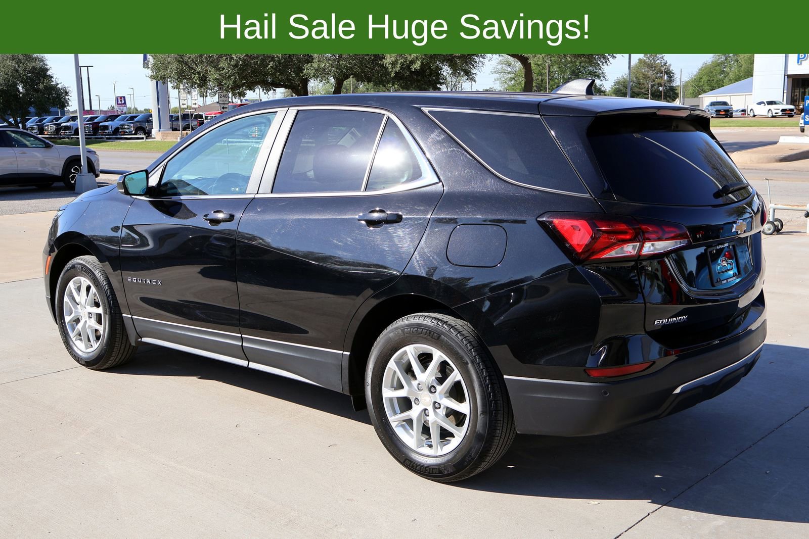 Used 2023 Chevrolet Equinox LT FWD image 9