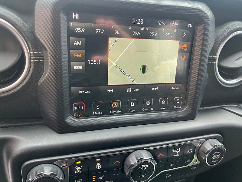 Used 2018 Jeep Wrangler Unlimited Sahara w/ Dual Top Group image 14