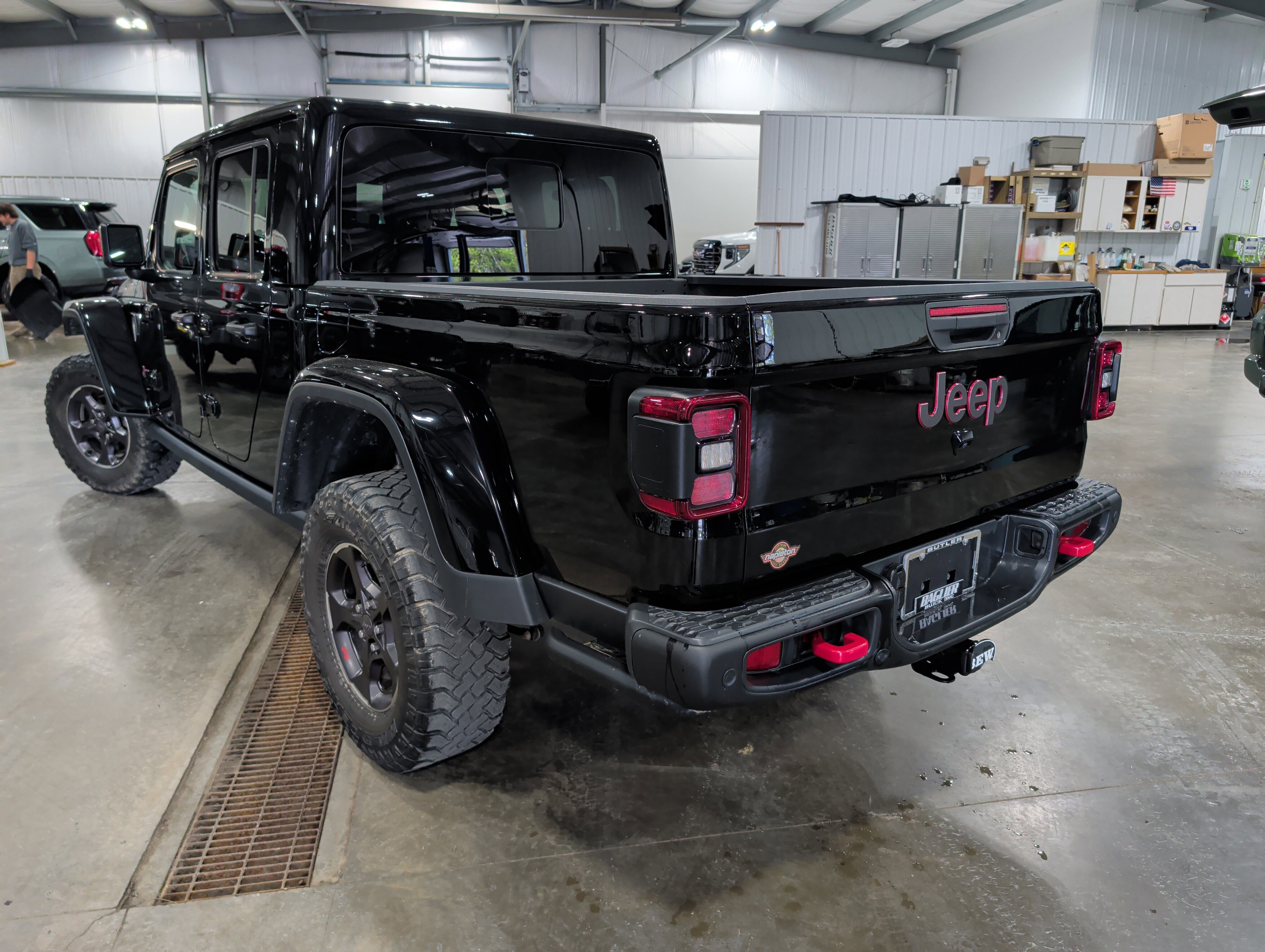 Used 2021 Jeep Gladiator Rubicon AWD/4WD image 4