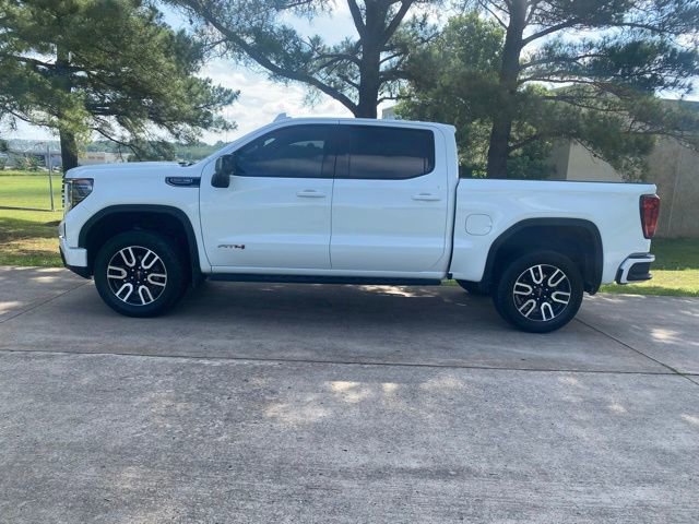 Used 2025 GMC Sierra 1500 AT4 w/ AT4 Premium Package AWD/4WD image 6